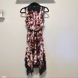 👗Simply Vera Vera Wang Floral Sharkbite Hem Dress